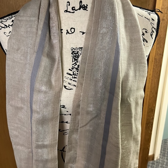 Scarf - Picture 6 of 6